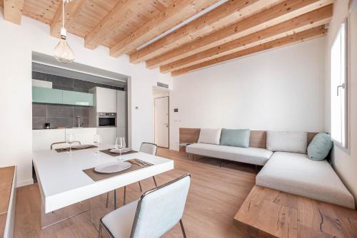 Padova Apartment | Palazzo '900 Design Flats - Il Pittore