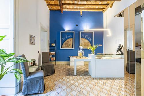 Monte di Pieta House | Palazzo Cavarretta - Pinella's Rooms and Apartment