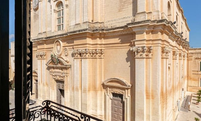 Mdina Old City House | Palazzo EL Cattedrale in historic MDINA