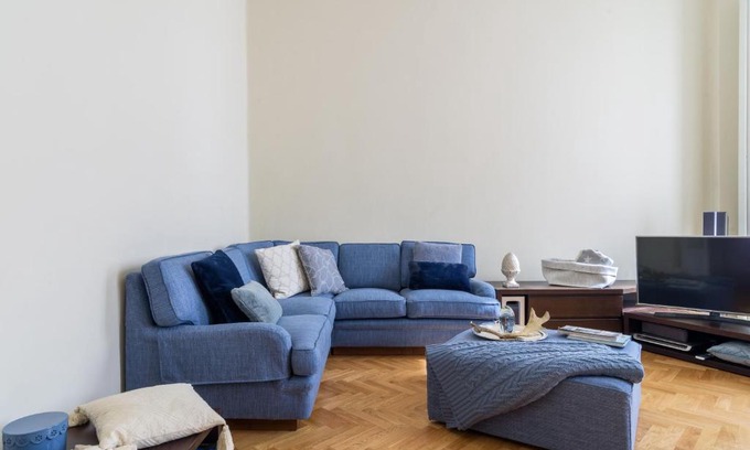 Como City Centre Apartment | Palazzo Garibaldi - MyHomeInComo