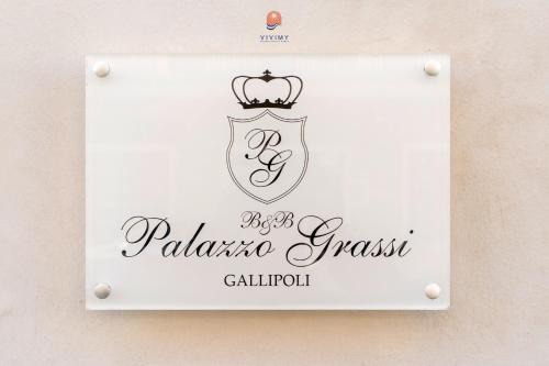 Gallipoli House | Palazzo Grassi by Vivimy
