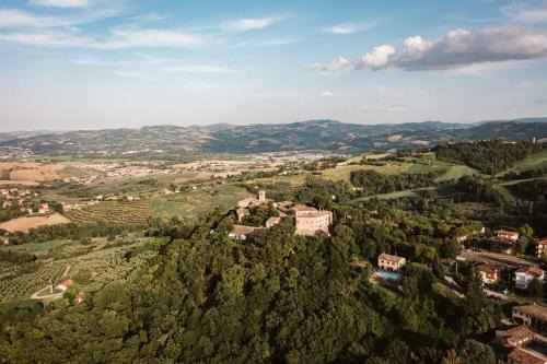Montegridolfo Hotel | Palazzo Viviani - Castello di Montegridolfo
