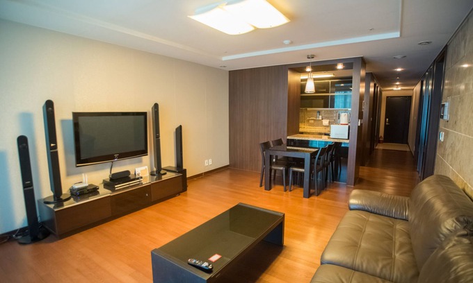 Haeundae Apartment | Paled CZ condo 36pyung in Haeundae