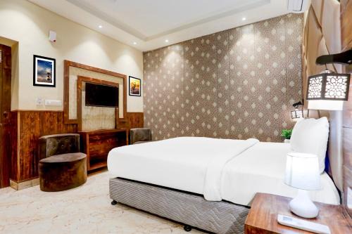 Patna Hotel | Palette Patliputra Colony Formerly The Aurum