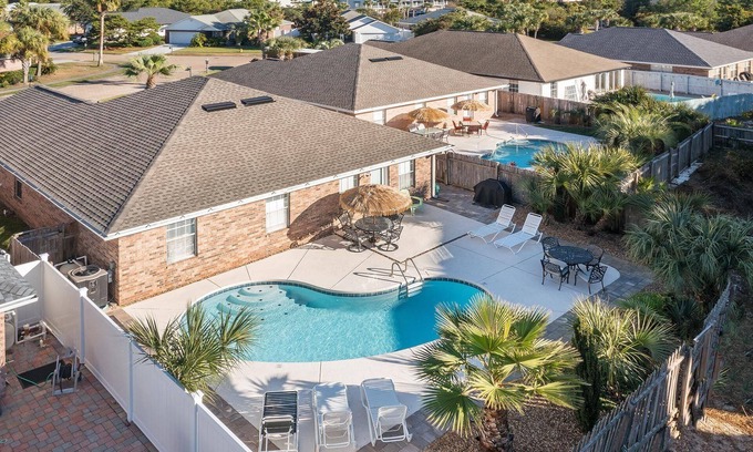 Fort Walton Beach - Destin House | Palm Breeze - Heated Private Pool, Deeded Beach Access, Free Beach Service!