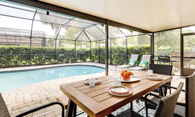 Palm Harbor House | Palm Coast Escape w/Outdoor Oasis: 6 Mi to Shore!