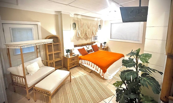 Palm Coast Apartment | Palm Coast Flagler Beach Jungle Guest House
