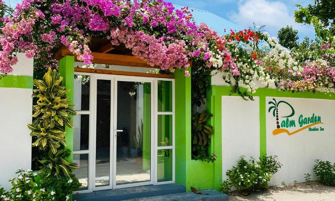 Thoddoo House | Palm Garden