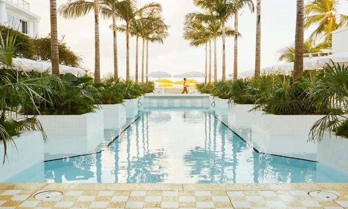 Seven Mile Beach Hotel | Palm Heights