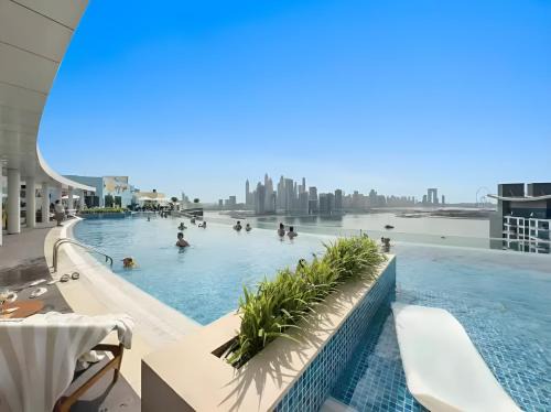 Palm Jumeirah Apartment | Palm Jumeirah - Private Beach & Free Infinity Pool