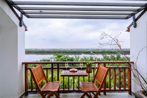 Cam An Hotel | Palm Riverside Boutique