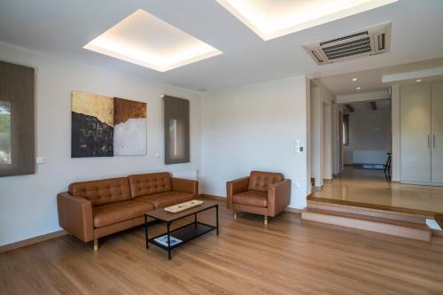 Marmari Villa | Palm Tree Beach Villa