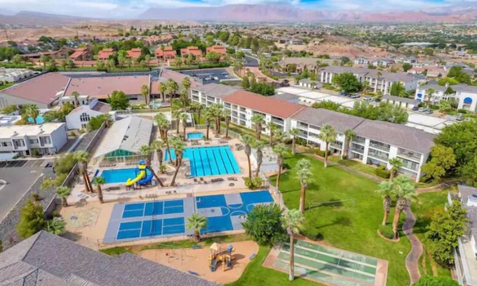 St. George Condo | Palm Tree Paradise. Pools, Waterslides, & More!