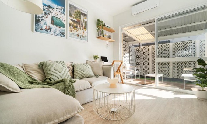 Miami Apartment | PALMA - Couples Beach Shack!