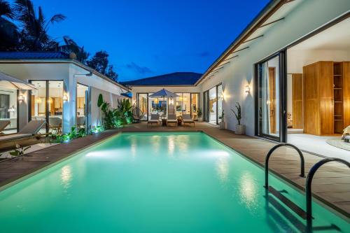 Melayang Villa | Palma - Modern Oasis Villa - Prime Location - Stunning Jungle Views