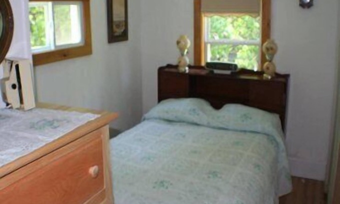 Blue Hill Cottage | Palmer Retreat - Quiet and Cozy