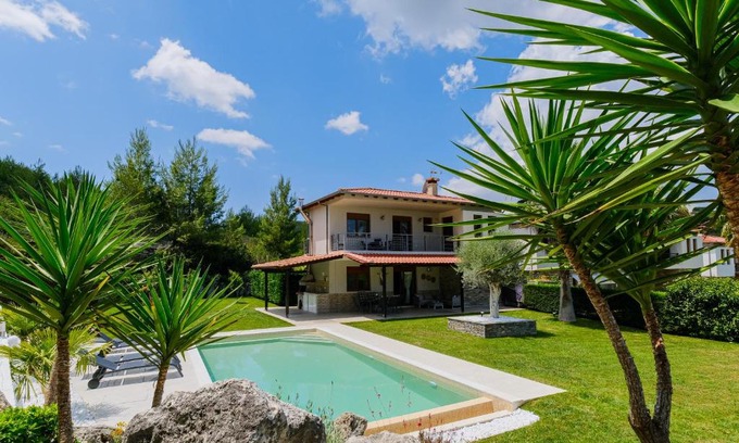 Pallini Villa | Palmera Pool Villa
