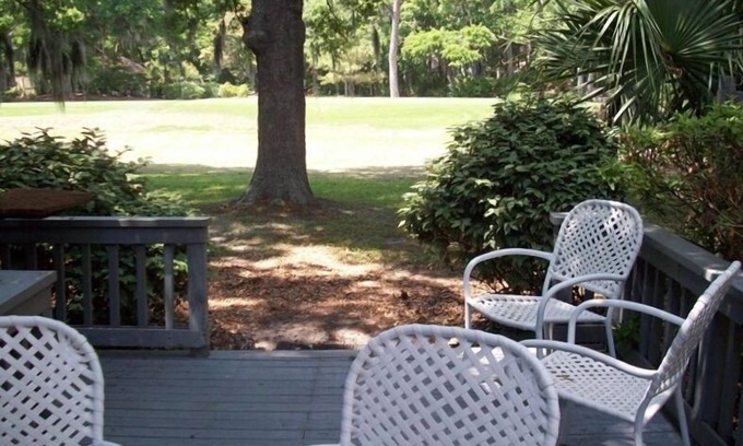 Palmetto Dunes Condo | Palmetto Dunes, located on the 18th Tee, 5 Minute Walk to Beach, 1 1/2 to Pool