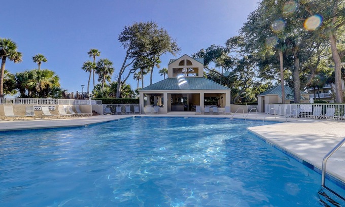 Palmetto Dunes Condo | Palmetto Dunes Condo- Steps to Ocean w/pool and hot tub access