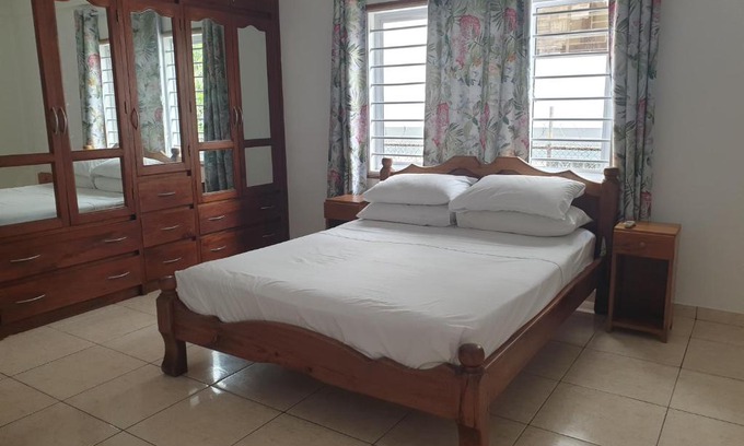 Beau Vallon Apartment | Palmont Commercial Self-Catering Apartments - Beau Vallon