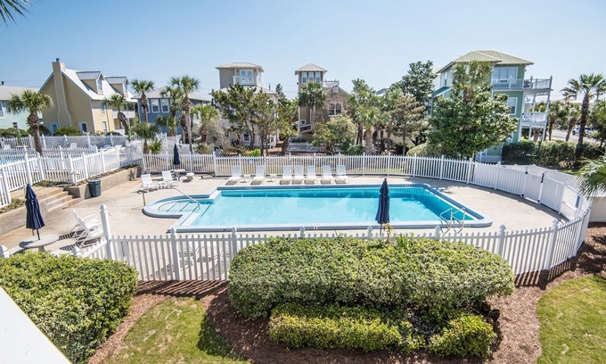 Dune Allen Beach Apartment | Palms North 7A - Pet Friendly, Pool, Remodeled, Dune Allen beach