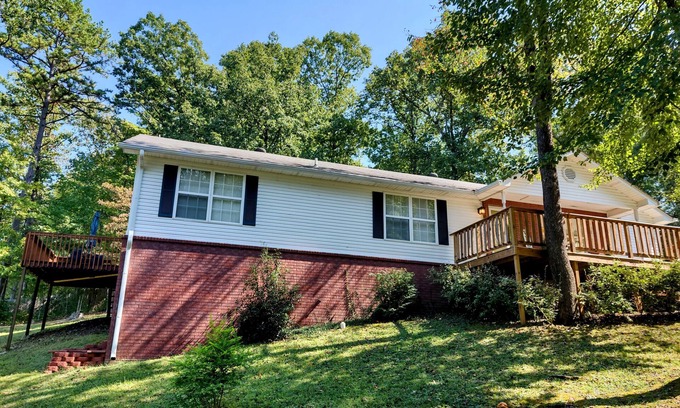 Hot Springs House | Palmwood at Green Forrest - 5 Min from Oaklawn 10 Min from Downtown Hot Springs