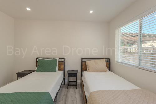 Palo Alto House | Palo Alto Suite 4 private bath and entrance Near Stanford 2 Twin beds