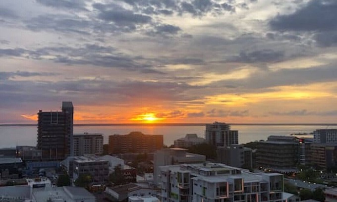Darwin City Centre Apartment | Pandanas 15th floor (Water, City & Sunset views)