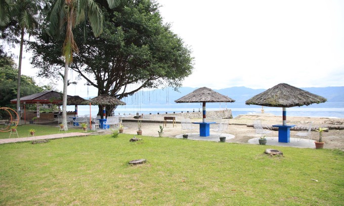 Tuk Tuk Hotel | Pandu Lakeside Hotel Tuktuk