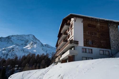 Arolla Apartment | Panorama 50