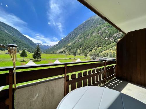Taesch Apartment | Panorama apartment for 2 near Zermatt with parking!
