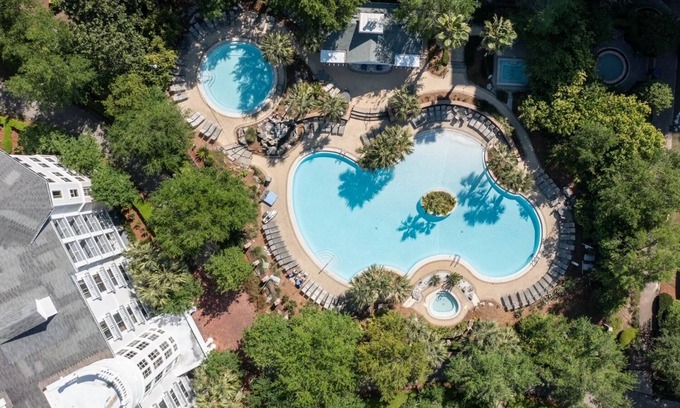 Baytowne Wharf Condo | Panoramic Bay View: Exclusive Modern Penthouse in the heart of Sandestin