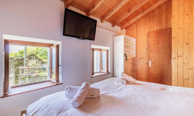 Indemini Ski Chalet | Panoramic Chalet