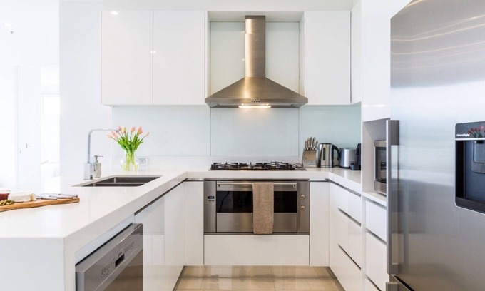 Fitzroy North Apartment | Panoramic City Views in Funky Fitzroy
