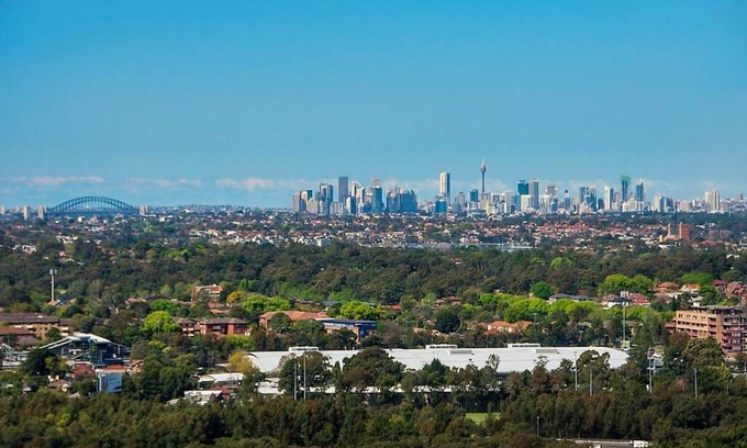 Sydney Olympic Park Apartment | Panoramic City View 3bed2bath condo Wi-Fi Parking