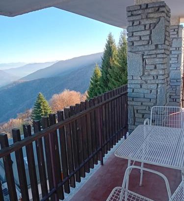 Montoso Apartment | Panoramic Eagle