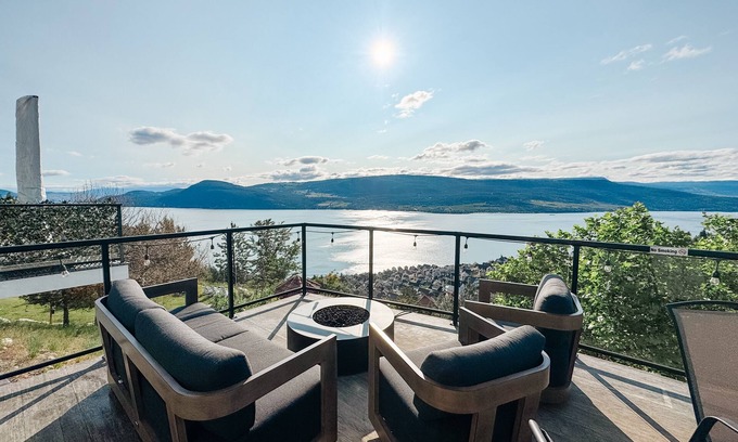 Central Okanagan Cabin | Panoramic Lakeview cabin w/fire table and private hot tub at LaCasa Resort