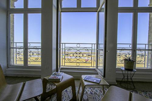 Asnelles Apartment | Panoramic Mulberry Beach plendid family apartment