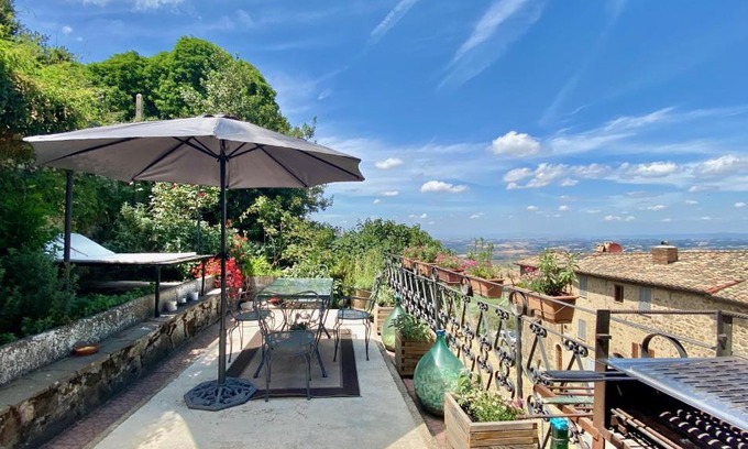 Montalcino House | Panoramic Nest In Montalcino