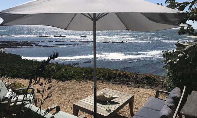 Moss Beach Cottage | PANORAMIC OCEANFRONT PROPERTY ~ SEA GLASS COTTAGE!