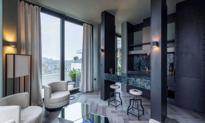 Battersea Apartment | Panoramic Penthouse Apartment in Battersea
