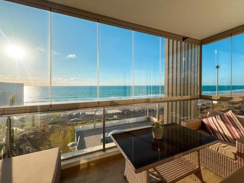 Ameur Apartment | Panoramic Sea Plage des Nations