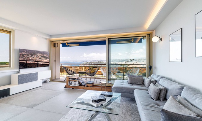 Mont Boron Apartment | Panoramic Sea View Top Floor Private Garage A/C