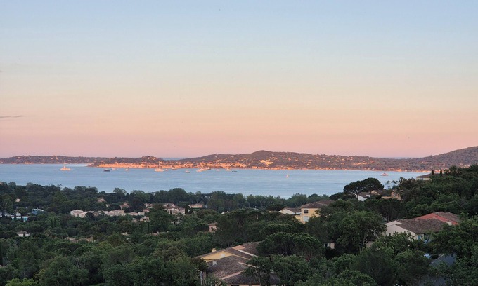Les Restanques Apartment | Panoramic view of the Gulf of Saint Tropez/Clim/Aquatic complex