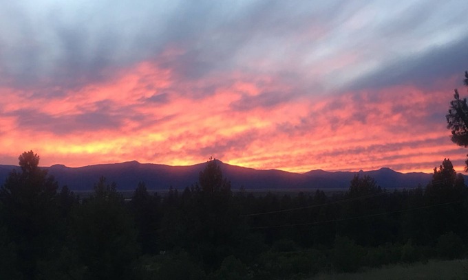 Chiloquin House | Panoramic view ranch house near Crater Lake