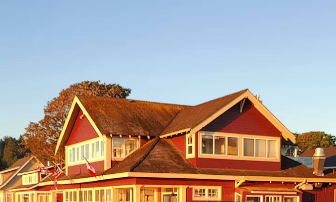 Point Roberts Apartment | Panoramic Views - Maple Beach Waterfront Apartment