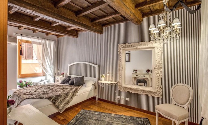 Rome City Centre Apartment | Pantheon Miracle Suite