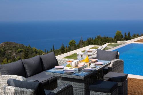 Agios Nikitas Villa | Pantheon Villas