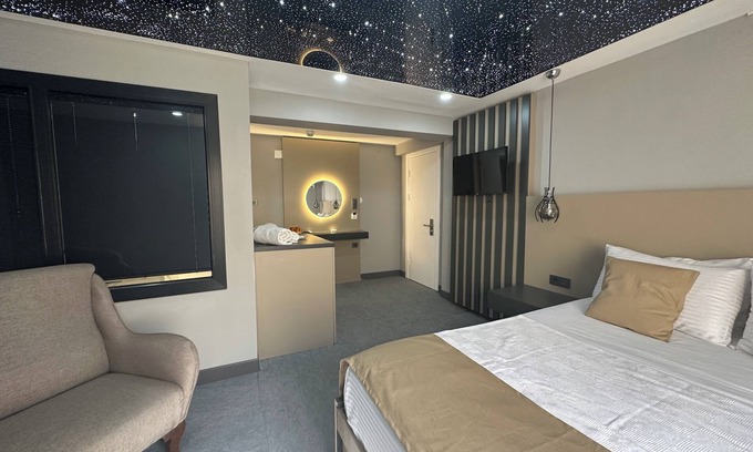 Karsiyaka Apartment | Panula Park Hotel