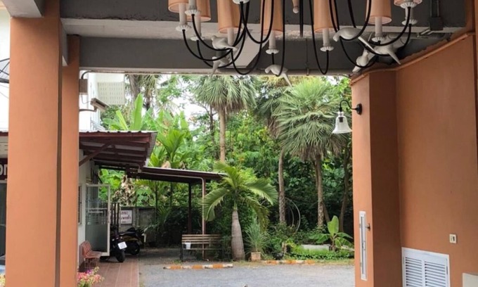 Talat Hotel | Papangkorn House